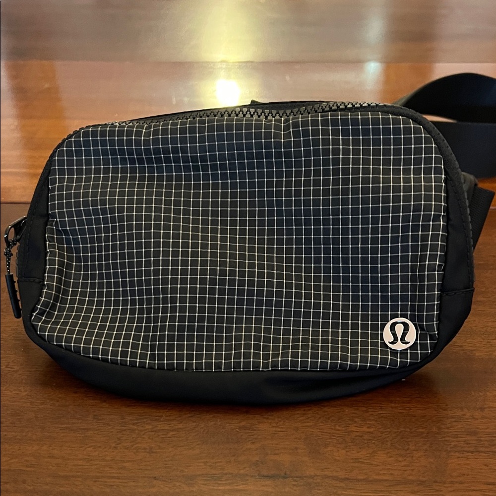 lululemon athletica Black Grid Belt Bag